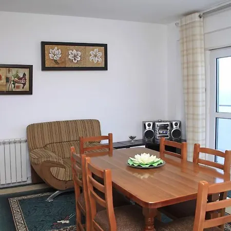 Beachfront 3br/2ba In Vollga Lejlighed Durrës