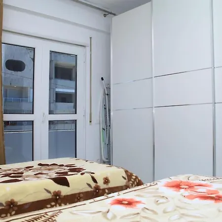 Beachfront 3br/2ba In Vollga Appartamento Durrës